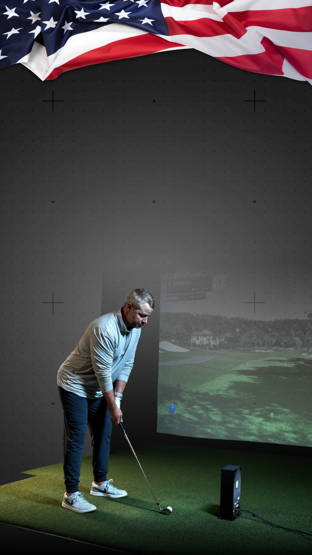 Golfer playing on Uneekor SIMKIT